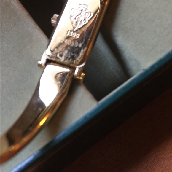 Gucci Vintage Tonneau 1500 Bracelet Watch - Picture 7 of 7